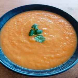 velouté de carottes et patates douces au lait de coco et au curry