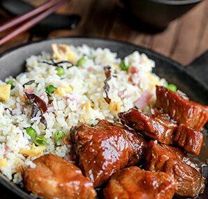 riz cantonais avec porc au caramel