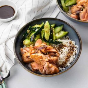 donburi au saumon et aux légumes
