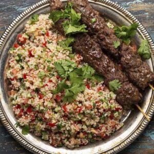 brochettes de kefta et taboulé libanais